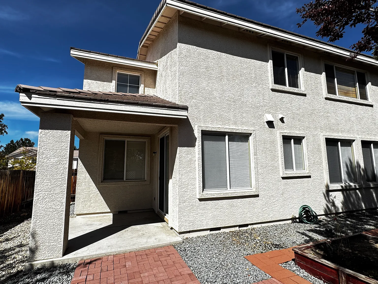 6730 Diamond Glen Dr — Photo 2
