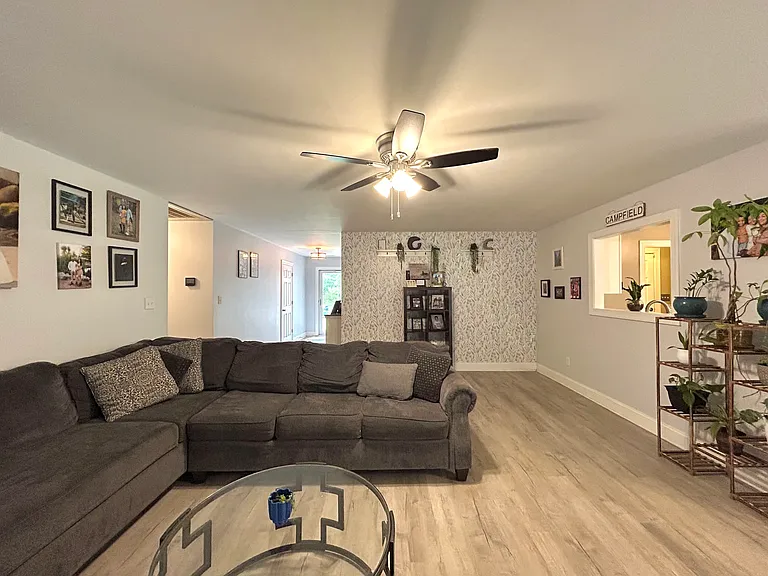 106 Camellia Creek Dr — Photo 8