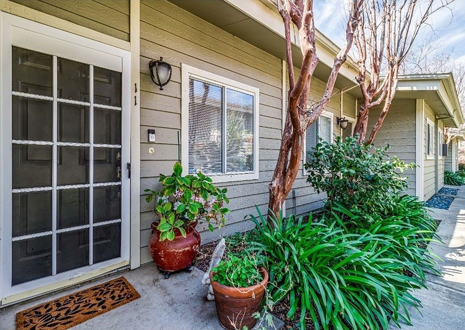 1st image of 11377 Osborne Pl Unit 11