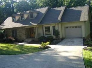 301 Club Dr, Travelers Rest, SC 29690