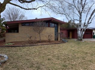 5404 Hilltop Dr, Bay City, MI