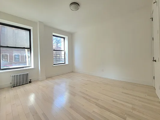 Rented by AZ REALTY NYC LLC | media 5