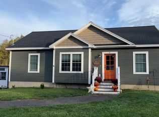 6 Lindsay Dr, Levant, ME 04456