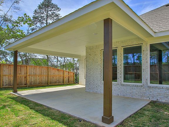 3rd image of 136 Mockingbird Trails Dr