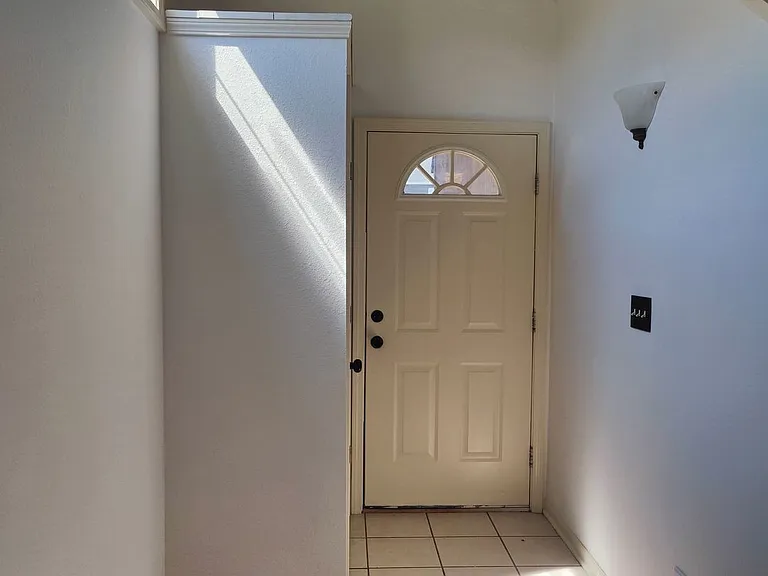 204-206 White River Dr — Photo 3