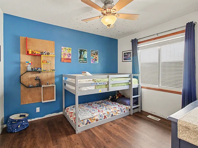 4615 Springview Dr — Photo 10