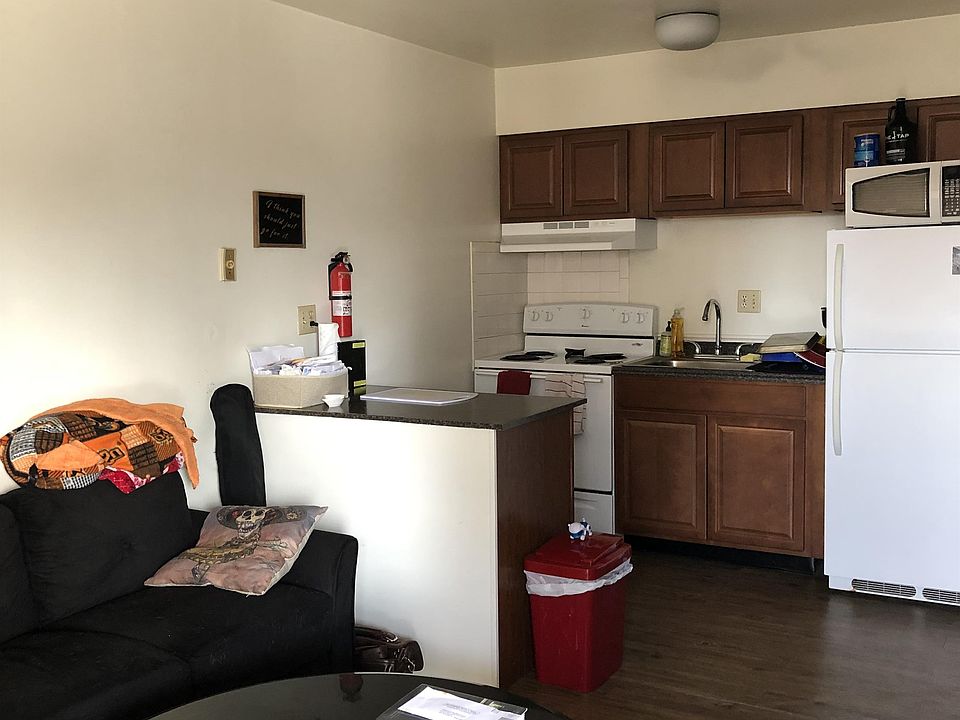 1st image of 507 S Lincoln St APT 12
