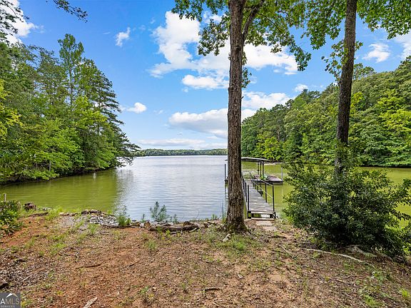 2nd image of 39 Village Pointe Dr