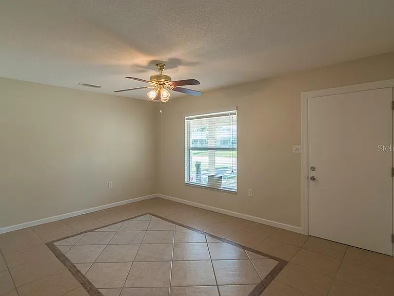 707 Wynn Dr — Photo 6