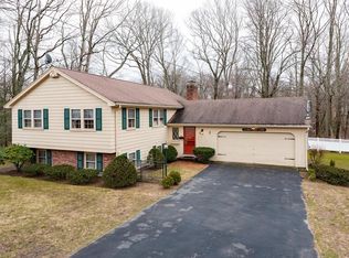 73 Heather Ln, Weymouth, MA 02190