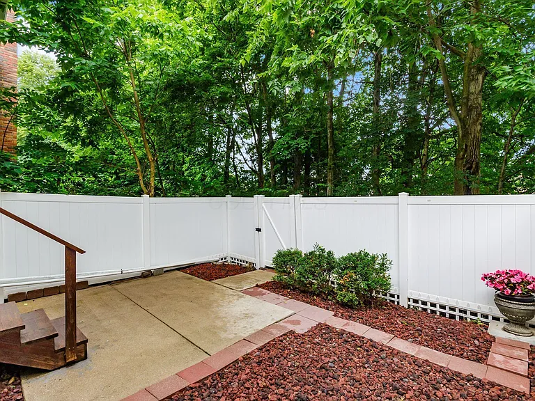 5841 Elmbridge Ln #4-27 — Photo 3