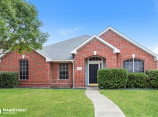 316 S Waterford Oaks Dr, Cedar Hill, TX 75104