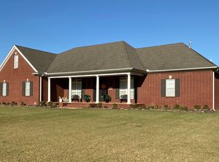 601 N Rivertrace Dr, Marion, AR 72364