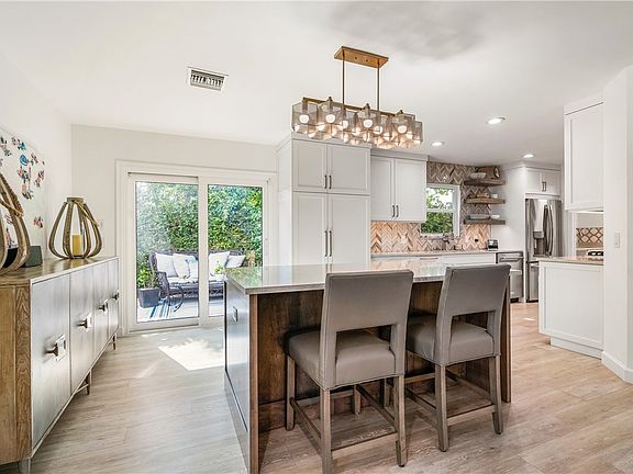 5th image of 780 Bougainvillea Ln