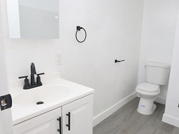 5th image of 6505 S Vermont Ave #1