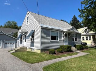 12 Iby St, South Burlington, VT 05403