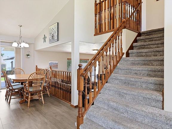 5th image of 1444 E Weile Ct