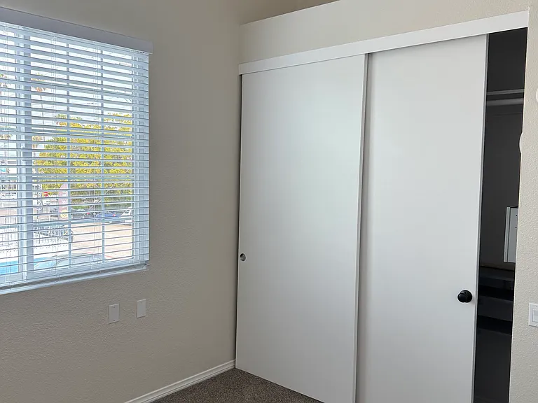 1105 Virginia Way — Photo 3