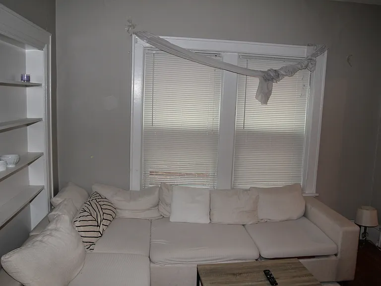 6605 Kingsbury Ave #2E — Photo 3