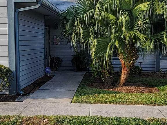 4th image of 4770 Lake Waterford Way Unit 1109