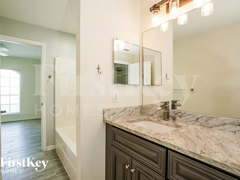 8451 Caloosa Rd — Photo 14