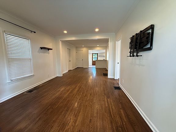 4th image of 5205 Park Ave