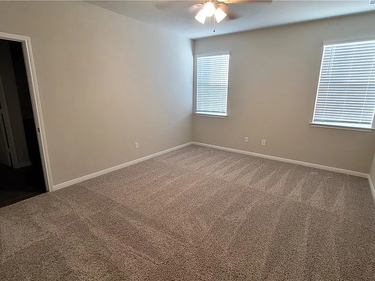 6406 Kildare Dr — Photo 10