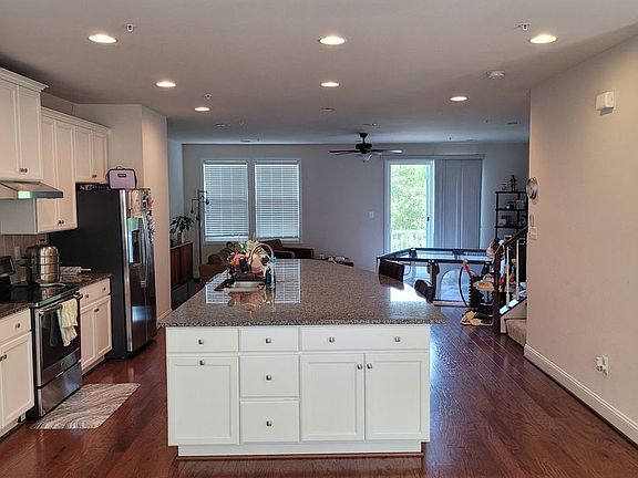 2nd image of 210 Oyster Bay Pl