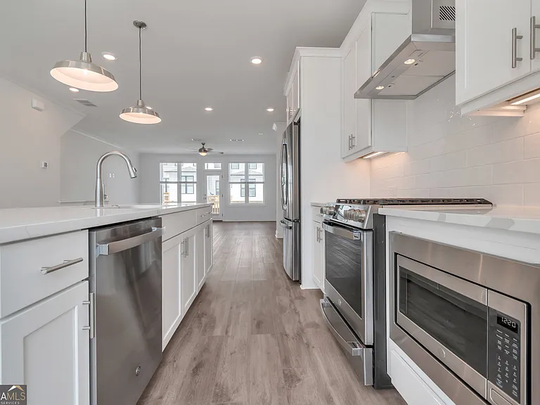 1140 Larkin Dr — Photo 7
