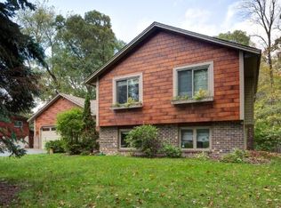730 Ithaca Ln N, Plymouth, MN 55447