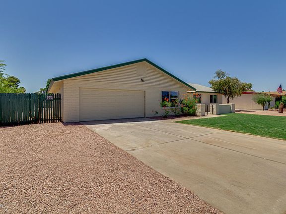 3rd image of 1906 S El Marino Cir