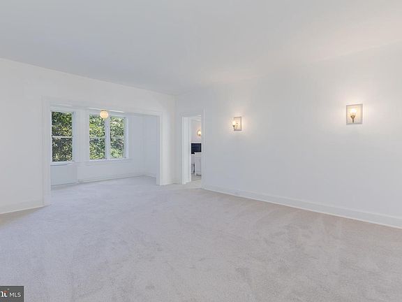 4th image of 4000 Cathedral Ave NW APT 203B