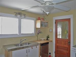 2nd image of 100 Grove St