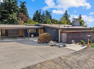 9 Maple Ln, Mercer Island, WA 98040