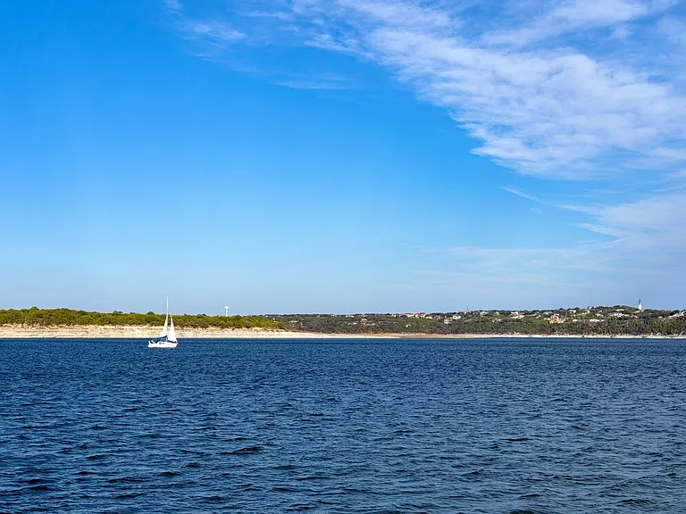 Minutes from Lake Travis