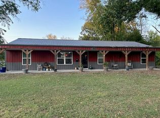 634 W Main St, Cherryvale, KS 67335