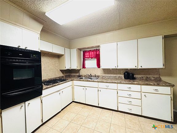 5th image of 1112 Baldridge Dr