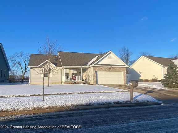 4th image of 1301 Jackson Dr