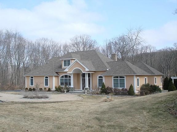 84 Harris Road Extension - Front
        Exterior