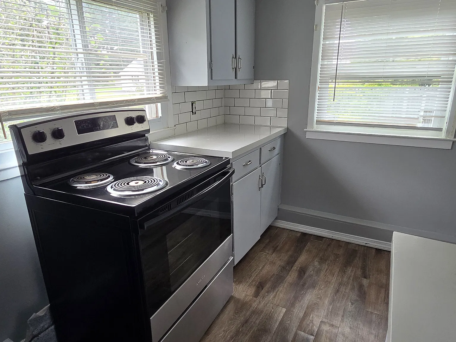 2 bed, 1.5 bath, 900 sqft, $1,700 — Photo 2