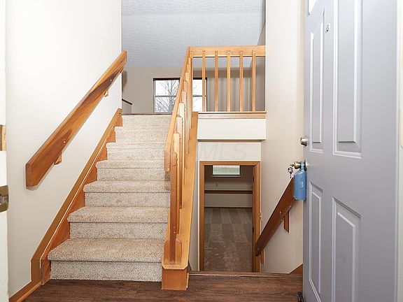 2nd image of 924 Peppercorn Pl