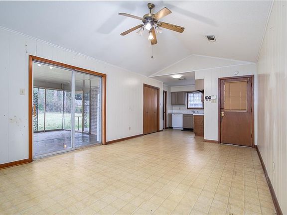 5th image of 921 Ola St