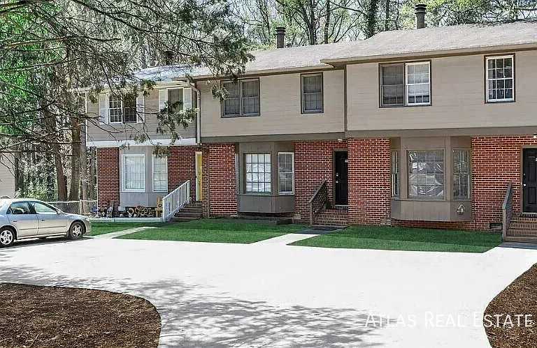 Highland Park — Photo 9