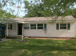 806 NE 61st Ter, Kansas City, MO 64118