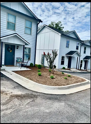 90 Crabapple Rd Photo 1