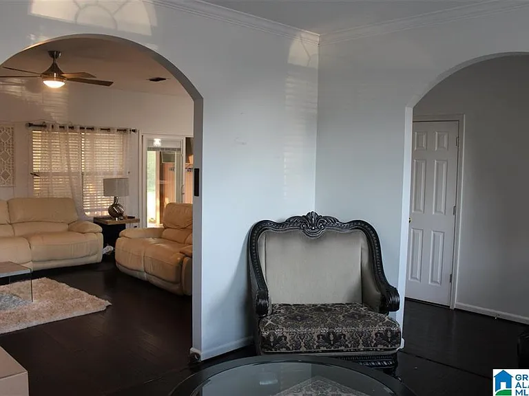5501 Colony Ln — Photo 6