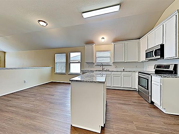 3rd image of 9826 Brierhill Dr