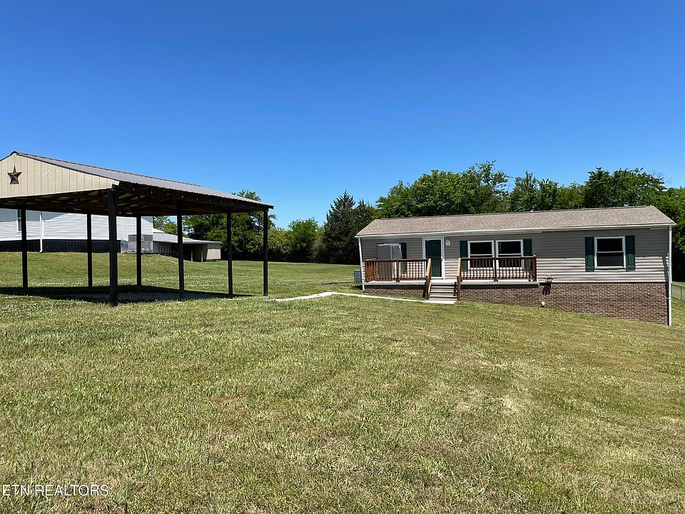 1st image of 139 Village Ln
