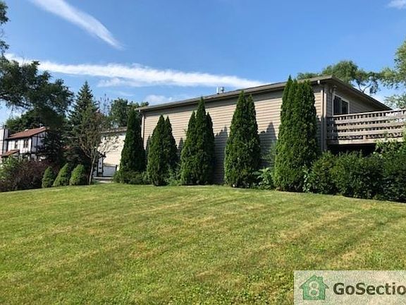 3rd image of 317 E Lake Shore Dr
