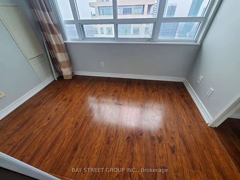 23 Hollywood Ave #Penthouse 206 — Photo 11